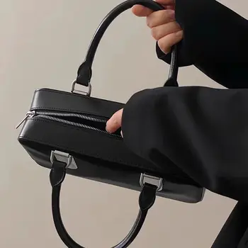 Корейската модни Дамски чанта от изкуствена кожа с голям капацитет, однотонная, черен цвят, на новост 2023 г., висококачествени универсални чанти през рамо със стил Бостън, Ins - Изображение 2  