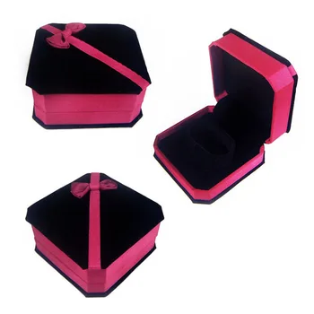 Червена/черна кутия за показване на бижута с огърлица, Квадратна кадифе кутия, папийонка за висулки и колиета, подаръчни кутии, опаковки - Изображение 2  