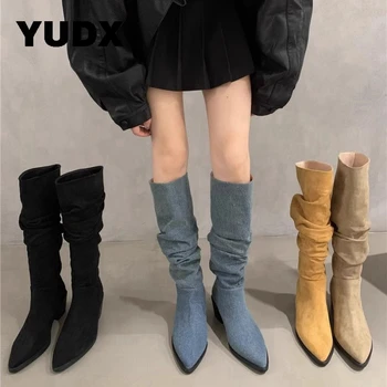 Дизайнерски ботуши до бедрото, с остри пръсти, женски нагънат улични каубойски ботуши до коляното в западен стил, зимни дамски обувки на нисък и дебел ток - Изображение 1  
